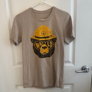 Keep Nature Wild Hiking T-shirt. Bear.